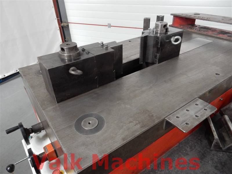 For sale: Used Horizontal bendingmachine Loar Bendhor 50