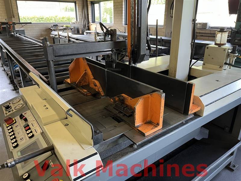 For sale: Used Vertical Bandsaw Bauer VG450 L-ST